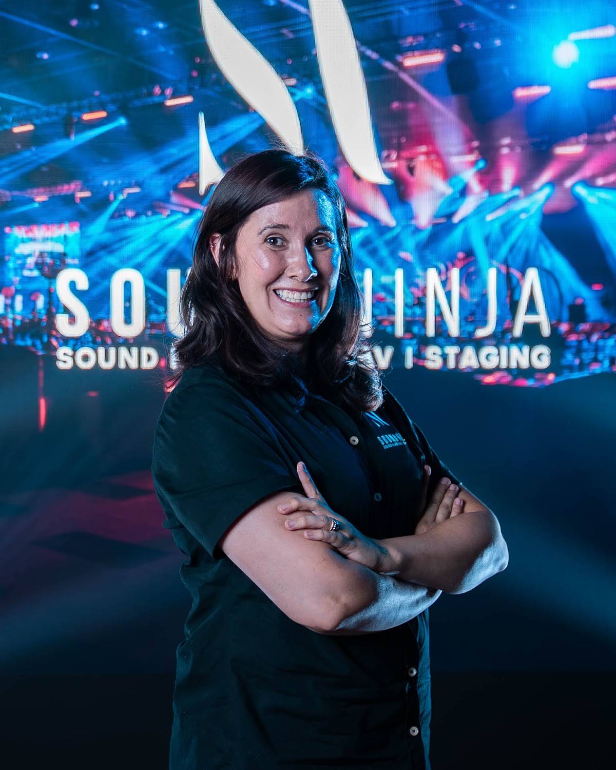 A member of the Sound Ninja team in a Sound Ninja t-shirt